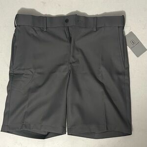 PGA Tour Golf Shorts Size 32 — Grey